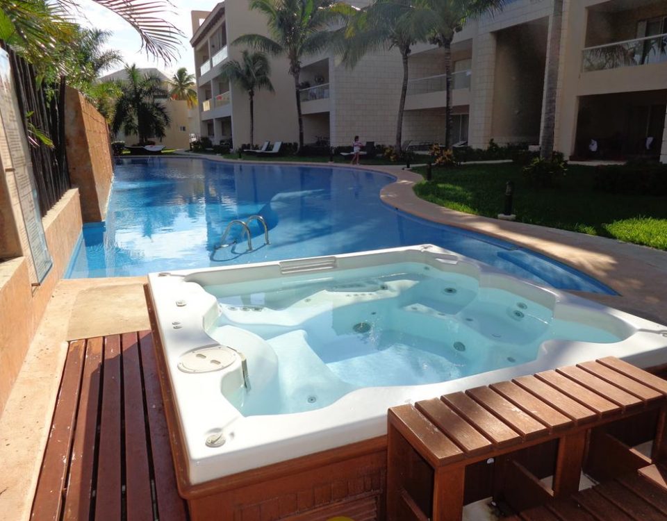 ג'קוזי לבחוץ Wisteria