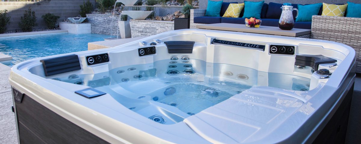 ג'קוזי דגם EagleCrest בחוץ