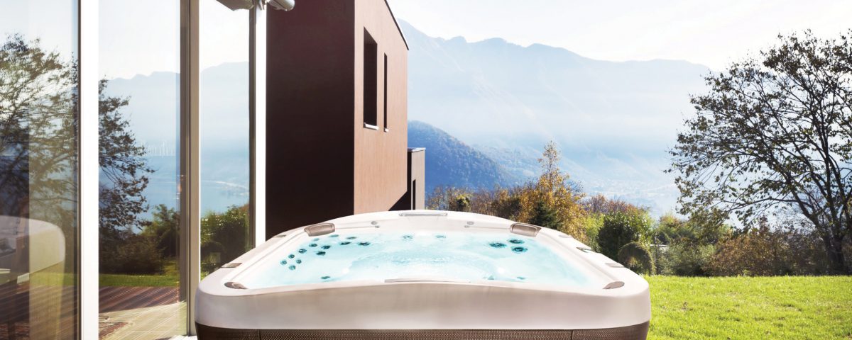 ג'קוזי לבחוץ J-575