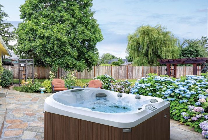 ג'קוזי לבחוץ דגם J-445