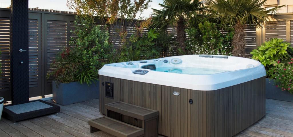 ג'קוזי לבחוץ דגם J-480