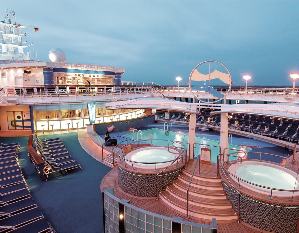 ג'קוזי על קרוז דגם Roman Public 255