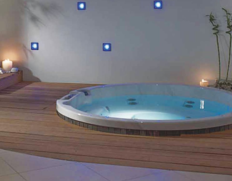 ג'קוזי לבחוץ דגם Serenity