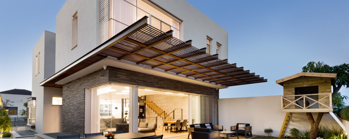 ריצפה הידראולית בחיפוי דק מסביב לבריכה