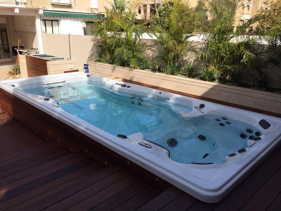 בריכת זרמים מיקלס פלפס- רמת השרון