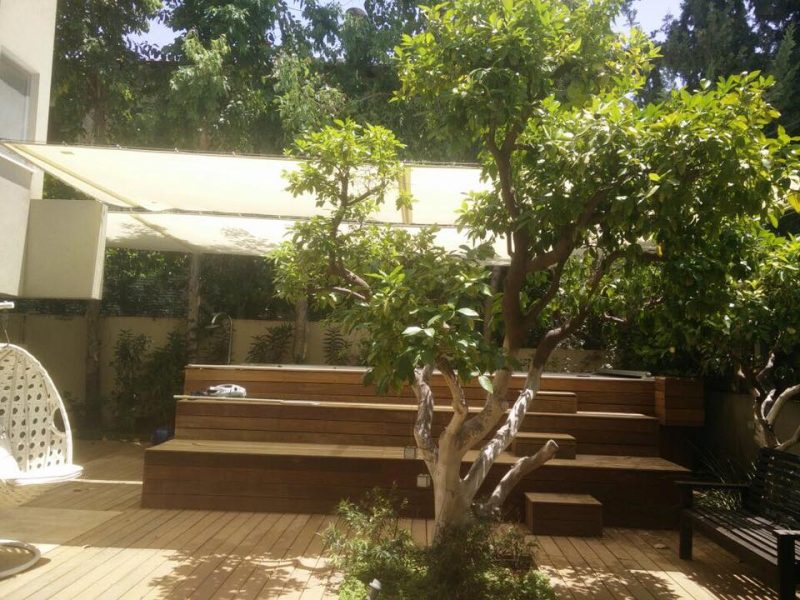 מקלחון גינה בוסיני בפרויקט זה