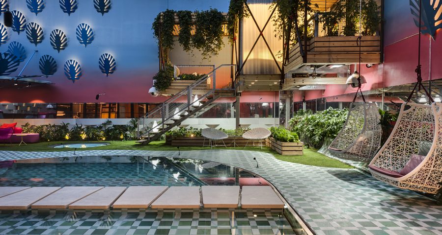 בריכה לבית האח הגדול