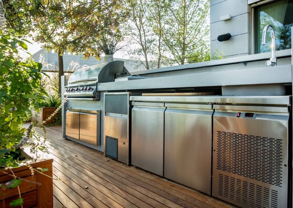 מטבח נירוסטה למרפסת