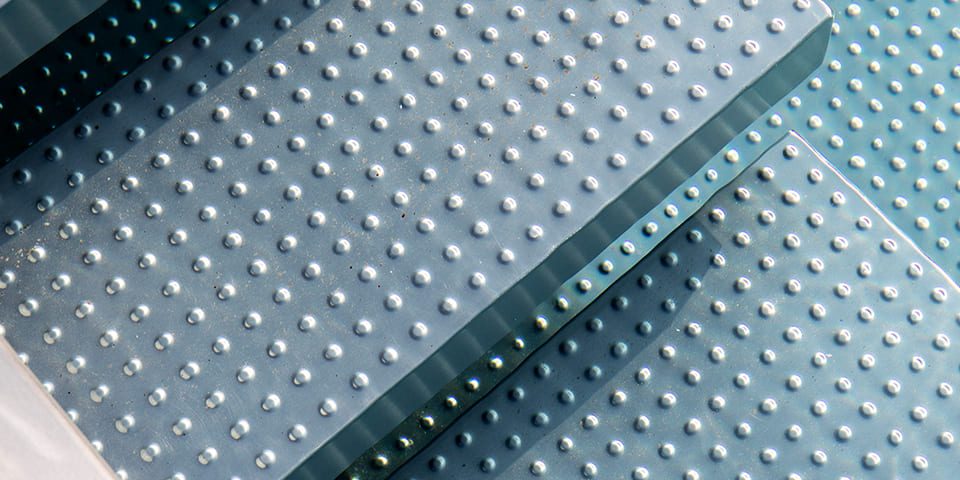 רצפת בריכה הידראולית