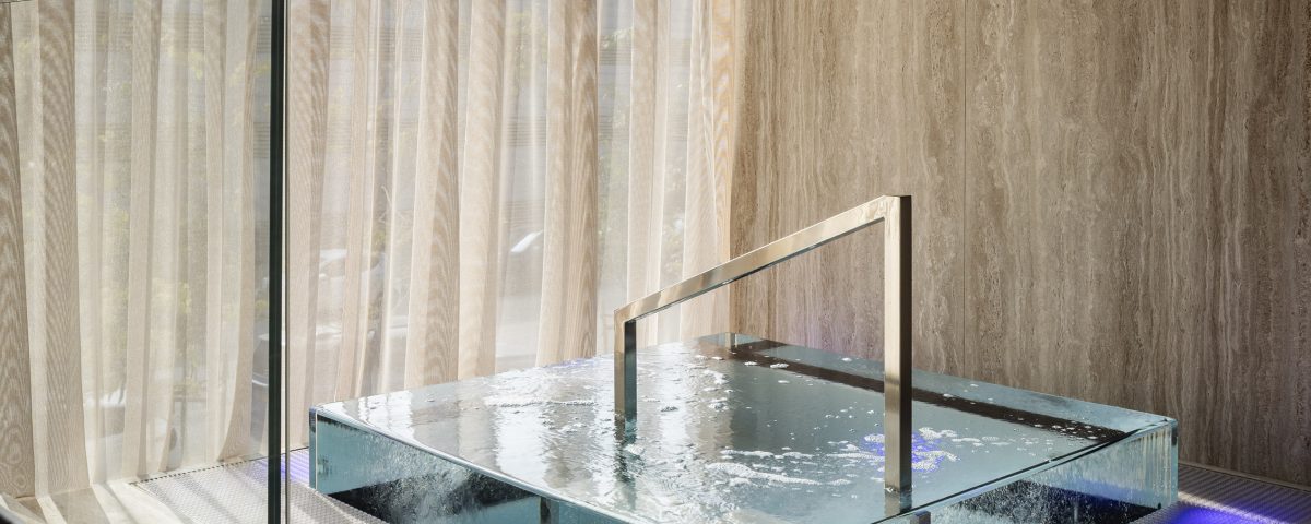 ג'קוזי יוקרתי