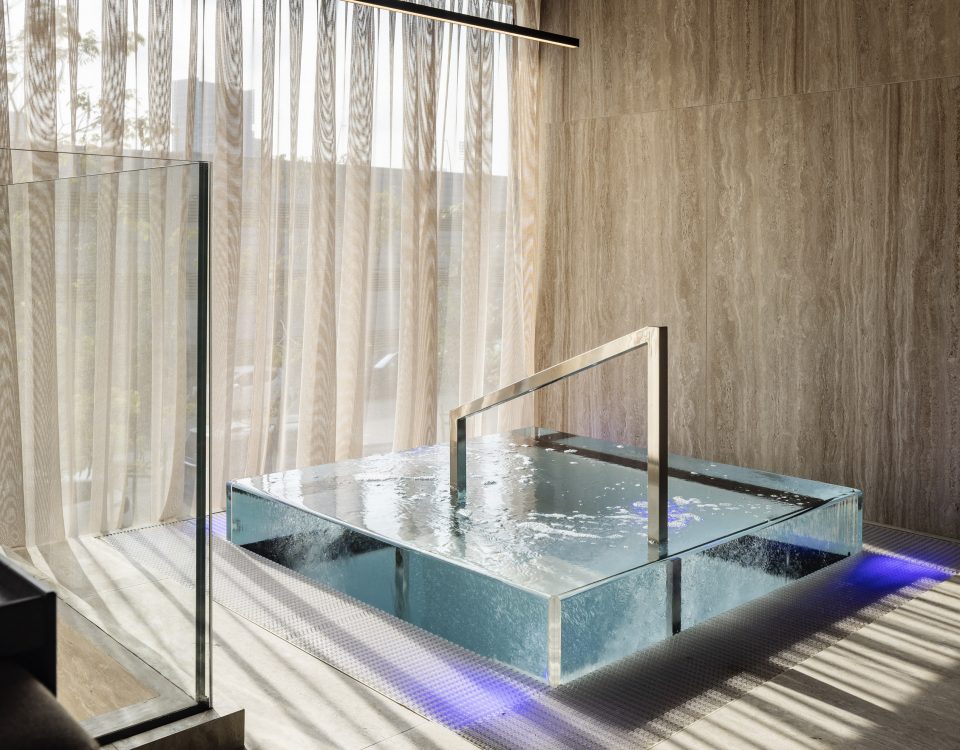 ג'קוזי יוקרתי